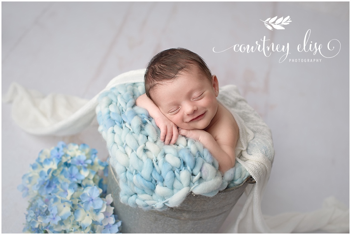 newborn photographer kennesaw ga