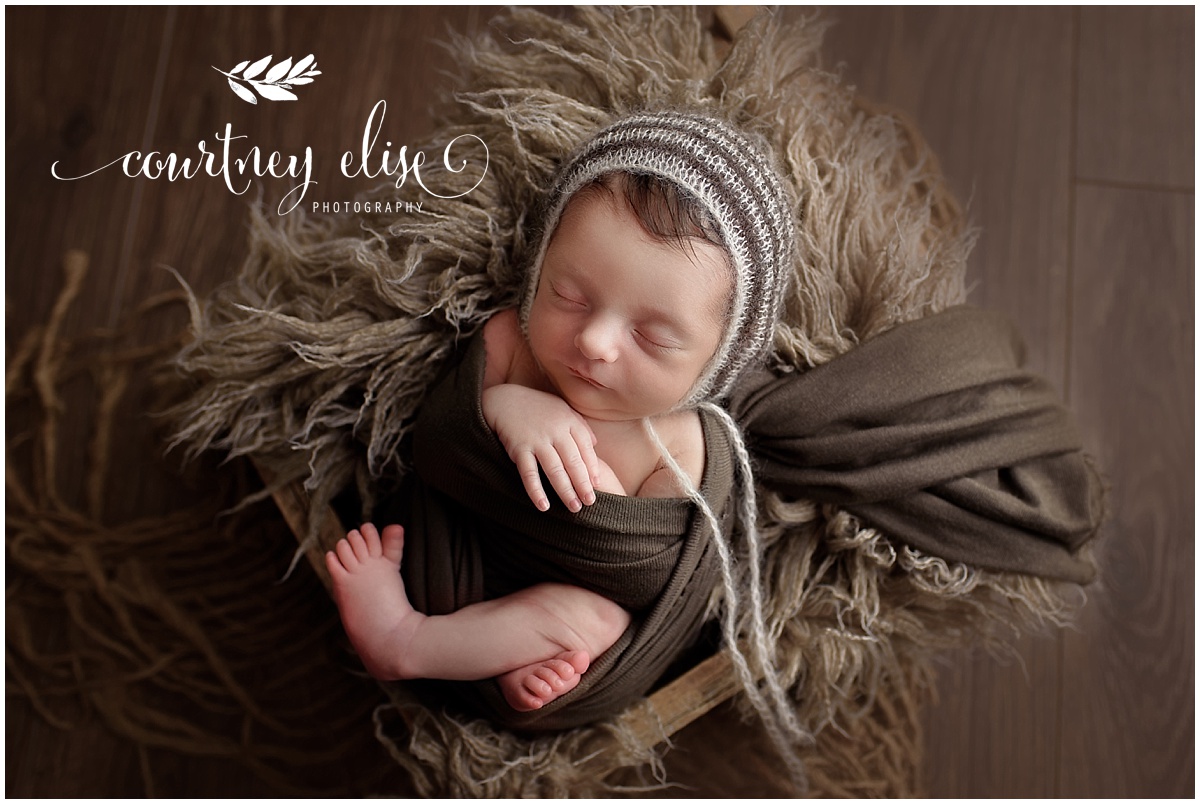 newborn photographer kennesaw ga