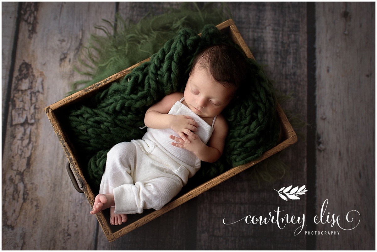 newborn photographer kennesaw ga