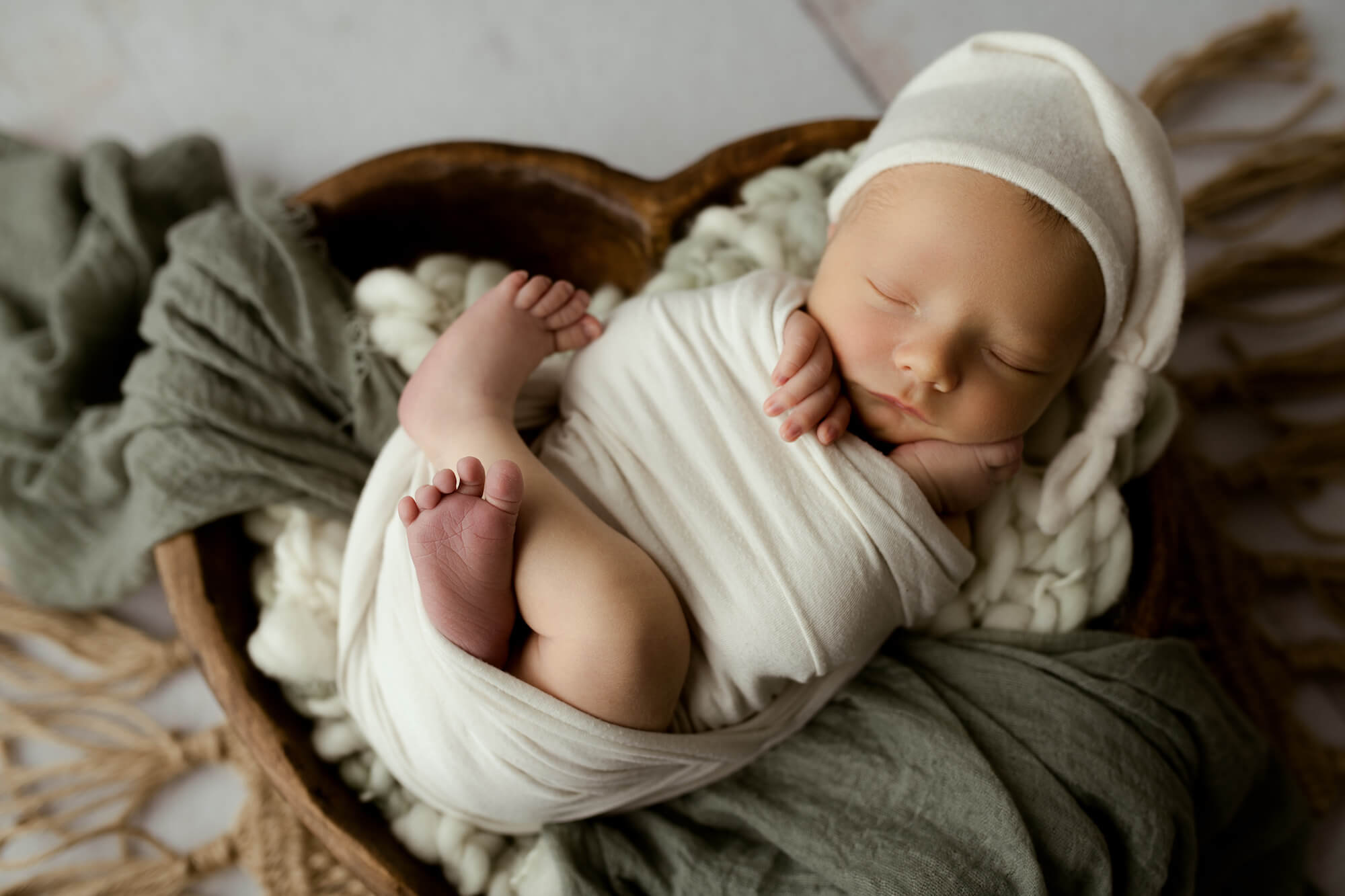 best-newborn-photographer-acworth-georgia