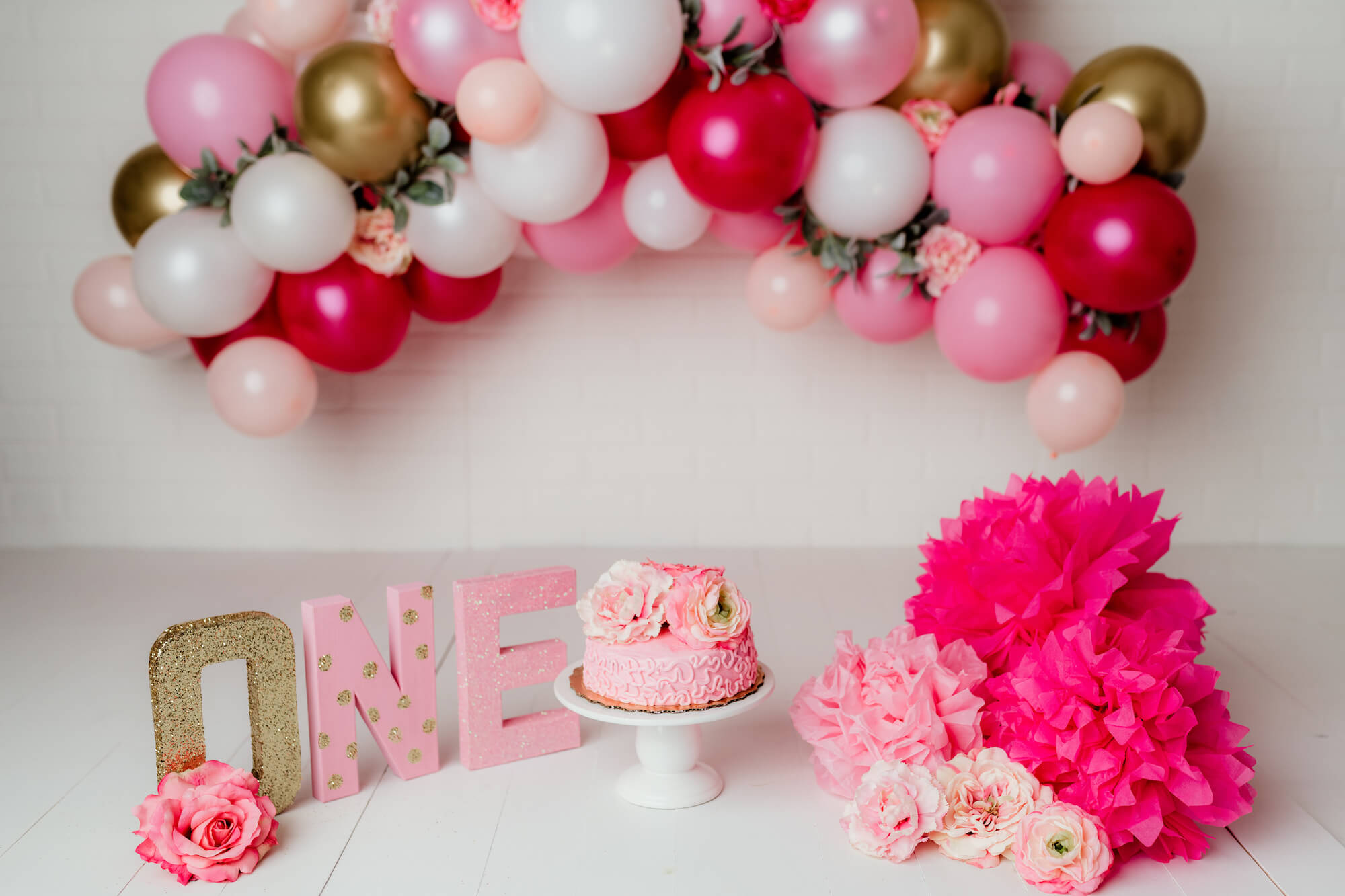 https://celisephotography.com/wp-content/uploads/2020/03/22-2358-post/canton-ga-cake-smash-first-birthday-photography-20219.jpg