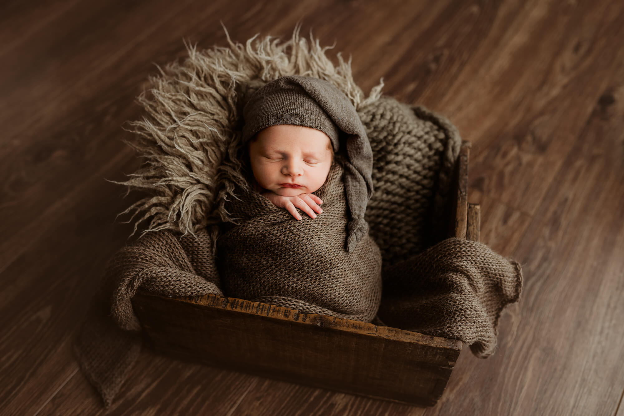 best newborn photographer near me